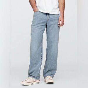 GAP Men's Relaxed Fit Jeans in Soft Blue